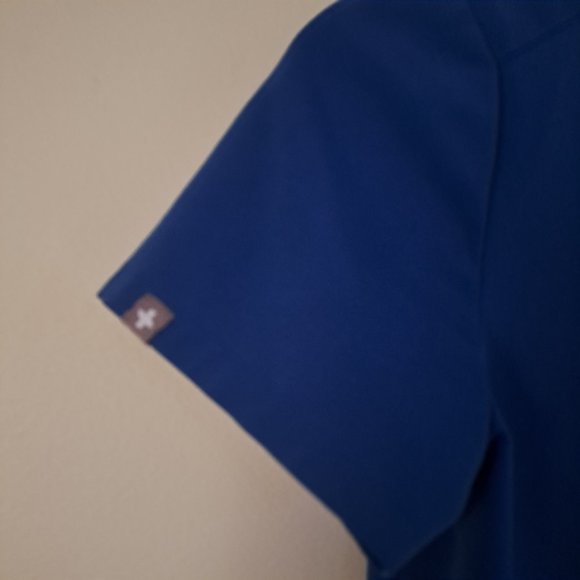 FIGS Women's Technical Collection Casma Royal Blue Scrub Top Sz XXS - Picture 7 of 7